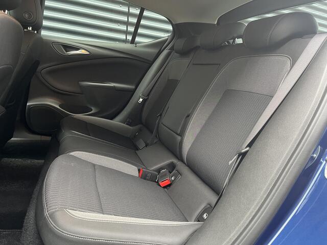 Opel ASTRA Elegance 1.2 Turbo 130pk | LED MATRIX | AGR-STOELEN | KEYLESS | NAVI | CAMERA | ISOFIX | FULL LED |