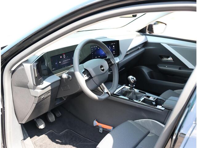 Opel ASTRA Sports Tourer 1.2 Turbo Business Edition