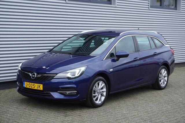 Opel ASTRA Sports Tourer 1.2 Turbo Elegance / Camera / AGR / Navi / LED