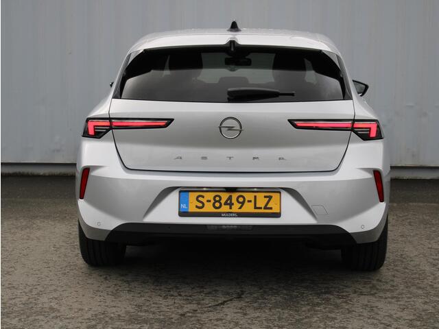 Opel ASTRA 1.2T 110 EDITION 2023 NAVI/CAMERA