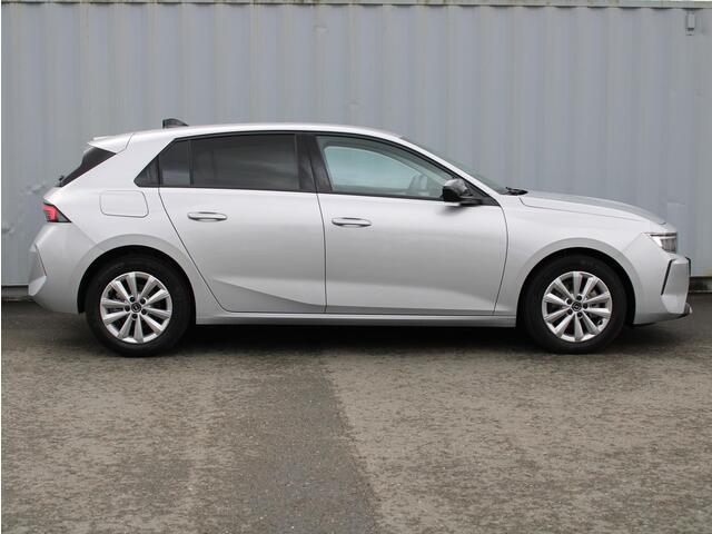 Opel ASTRA 1.2T 110 EDITION 2023 NAVI/CAMERA