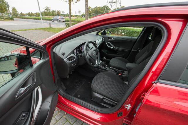 Opel ASTRA Sports Tourer 1.2 Edition