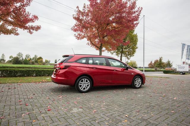 Opel ASTRA Sports Tourer 1.2 Edition