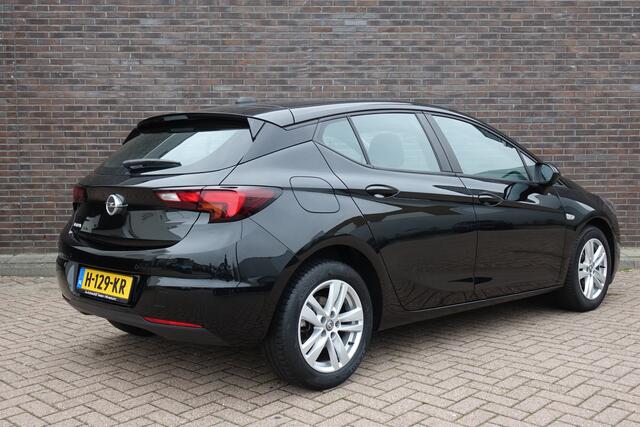 Opel ASTRA 1.2 Business Edition, zwart, 5 deurs, navigatie, prachtige auto! Nieuwe distributie!