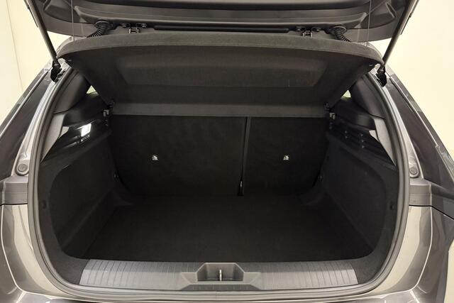 Opel ASTRA 1.2 Turbo Business Edition | Navigatie | Climate control | Camera | CRuise control | Lichtmetalen velgen | Keyless | Extra getint glas