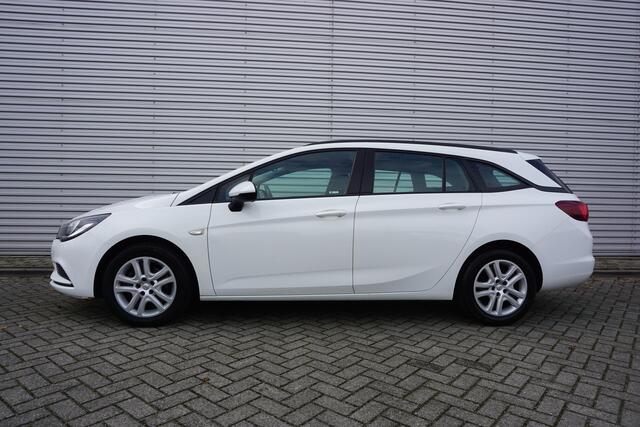 Opel ASTRA Sports Tourer 1.6 CDTI Online Edition Airco / Cruise / Navi / Elektr. ramen / Trekhaak / Lm velgen