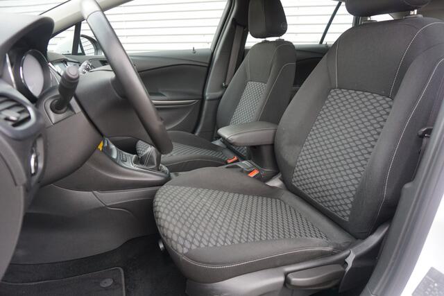 Opel ASTRA Sports Tourer 1.6 CDTI Online Edition Airco / Cruise / Navi / Elektr. ramen / Trekhaak / Lm velgen