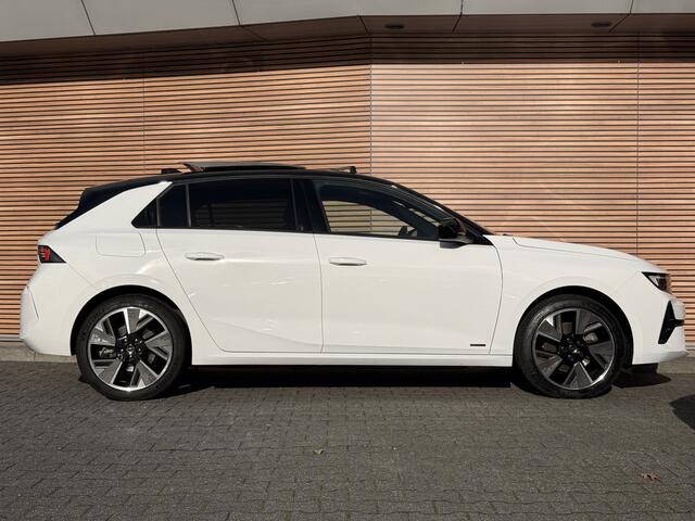 Opel ASTRA Electric 54 kWh GS Ultimate Schuifdak / Navi / Winterpakket / 360* Camera / AGR