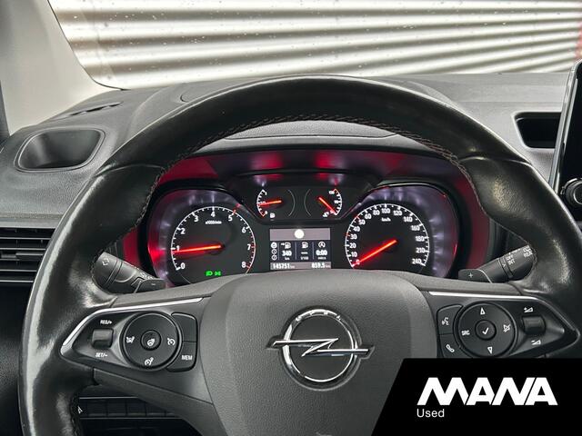 Opel COMBO 1.5D 131PK L2H1 Lang Automaat Carplay sensoren Navigatie Leder / verwarmt stuur