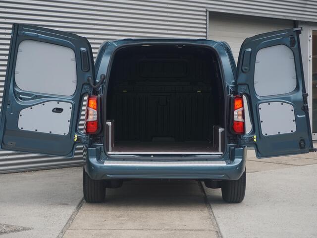 Opel COMBO Electric L1 50 kWh. | 3 zitplaatsen | zeer luxe uitvoering | rijklaarprijs