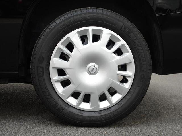 Opel COMBO 1.5D L1H1 Edition Airco Cruisecontrol Navigatie Trekhaak Carplay