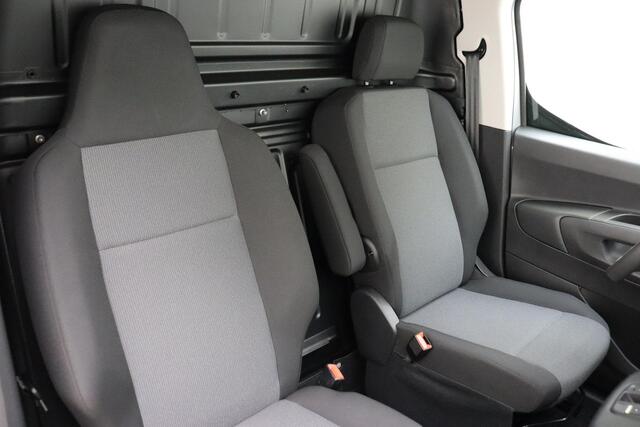 Opel COMBO Electric 136 L1 50kWh | Climate Control | Afwerking laadruimte | Navigatie | Parkeersensoren | Stuurverwarming