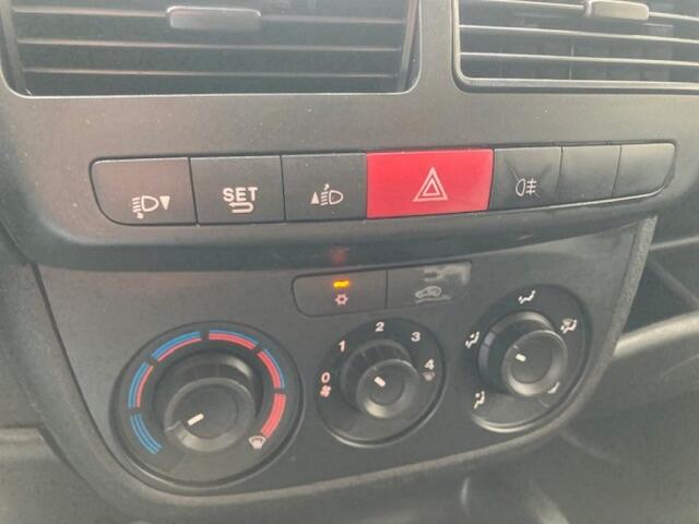 Opel COMBO 1.6 Cdti 105 Pk L2 H1 EURO 6 Airco PDC Sidebars Cruise Control Trekhaak