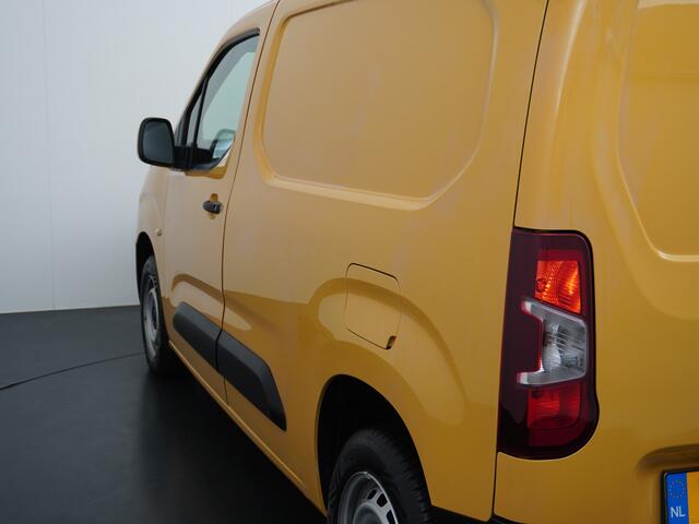 Opel COMBO 1.5CDTI EURO6 9x Op voorraad! 3-Persoons Airco Cruise Control Bluetooth Elektr.ramen Elektr.spiegels+Verwarmd Centr.Vergr+ab. L1H1 Edition Schuifdeur Betonplex vloer Lat om Lat betimmering