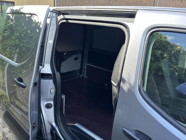 Opel COMBO Electric 136 L1 50kWh 0% rente | 8 jaar garantie | Multimedia Pakket | Stoelen Pakket | Laadruimte Pakket