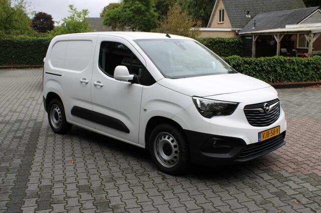 Opel COMBO 1.5D L1H1 EDITION 130PK AUTOMAAT Navi PDC Carplay Keyless