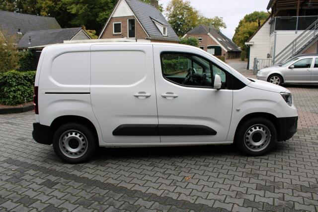 Opel COMBO 1.5D L1H1 EDITION 130PK AUTOMAAT Navi PDC Carplay Keyless