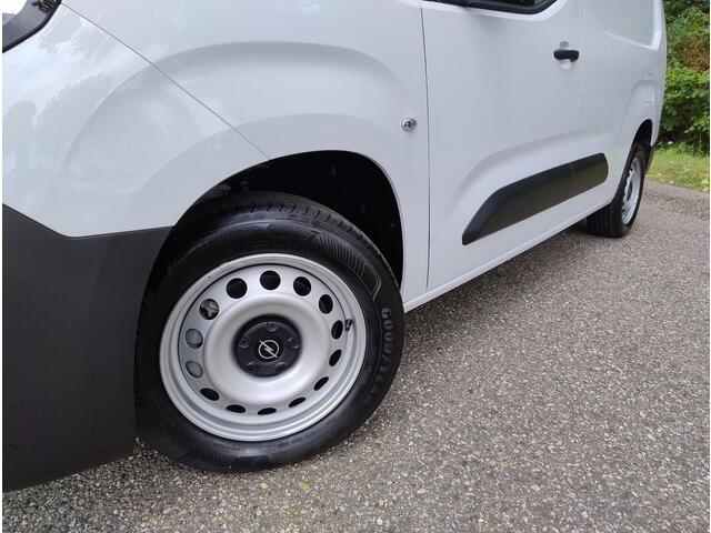 Opel COMBO L2 1.5 BlueHDi 130pk AUTOMAAT | BPM vrij | Houten afwerking laadruimte | Apple Carplay | Android Auto | NAVI | Achteruitrijcamera | Parkeersensoren voor en achter | Dode hoek detectie | Inklapbare buitenspiegels | Mistlampen | Licht- en regensensor | Trek