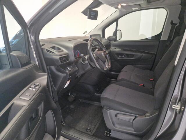 Opel COMBO L2H1 130 Pk. | Automaat | Schuifdeur links | 3-zitplaatsen | Betimmering | Stoelverwarming | Stuurverwarming | Climate Control | Apple Carplay/Android Auto | Achteruitrijcamera