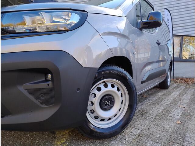 Opel COMBO Electric L2 50 kWh 136pk | ACTIE! | 8 jaar garantie | Houten afwerking laadruimte | Multimedia | Apple Carplay | Android Auto | Achteruitrijcamera | Parkeersensoren achter | Digital cockpit | Stuurwielbediening | Reservewiel | van ¤31.329 voor ¤26.895