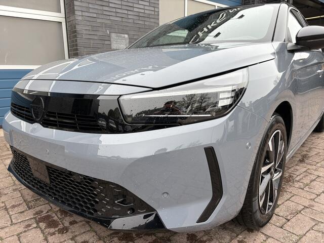 Opel CORSA 1.2 Turbo GS, 130 pk, panodak,navi via app.