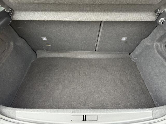 Opel CORSA 1.2 5-deurs Elegance Panoramadak, Navigatie, Comf.intr, LED verl, etc..