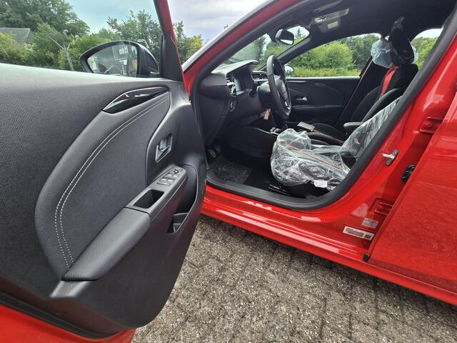 Opel CORSA 1.2 GS Nieuw Nieuw, import uit Denemarken Niet geregistreerd en niet gereden