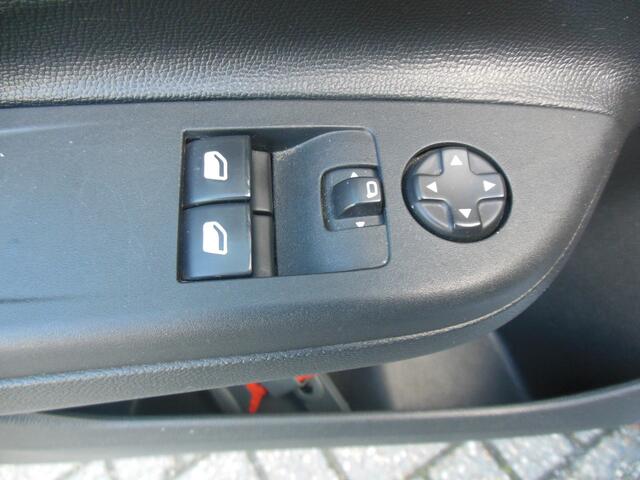 Opel CORSA 1.2 Edition Staat in De Krim