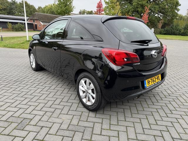 Opel CORSA 1.4-16V Design Ed