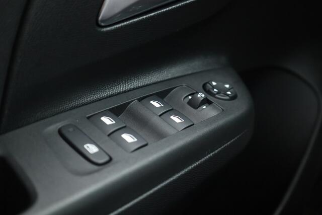 Opel CORSA 1.2 GS Line Automaat | Pano | Camera | Apple CarPlay | Dodehoekdet. | All seasons