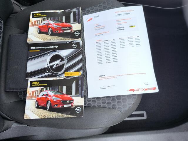 Opel CORSA 1.4 Edition Lm sportvelgen, airco, blue tooth audio,