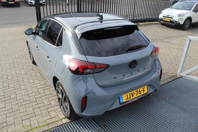 Opel CORSA 1.2 Turbo GS Camera achter/Two tone/Cruise control/Climate control/Startknop/App connect/Dode hoek sensor/Lane assist/Led voor en achter/Parkeersensoren voor en achter/Licht metalen velgen