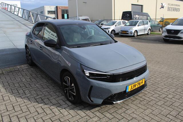 Opel CORSA 1.2 Turbo GS Camera achter/Two tone/Cruise control/Climate control/Startknop/App connect/Dode hoek sensor/Lane assist/Led voor en achter/Parkeersensoren voor en achter/Licht metalen velgen