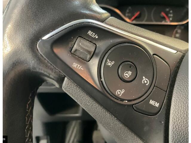 Opel Crossland 1.2 Turbo Elegance Achterbank verschuifbaar/Stoel en stuur verwarming.