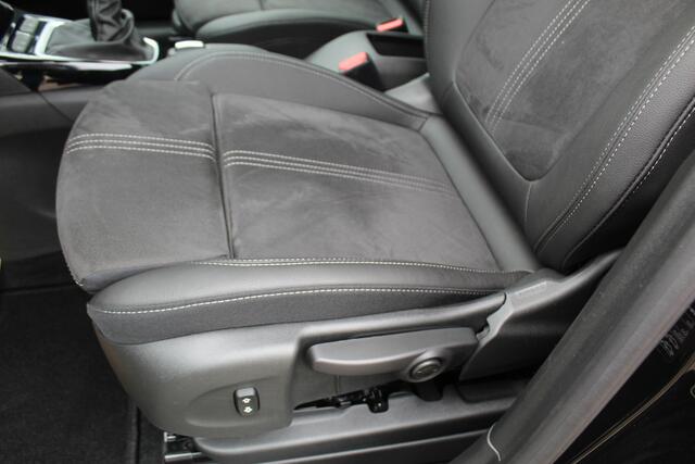 Opel Crossland 1.2 110 pk Turbo Elegance , Mooie hoge zit Climate control , Cruise control , AGR stoelen voor , Camera Navigatie , LM velgen , Parkeersensoren V+A