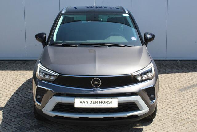 Opel Crossland 1.2-110pk Turbo 'Elegance'. Mooie en luxe hoogzitter met weinig km's ! Volautm. airco dual, cruise control, camera, comfortstoelen, metallic lak, LM wielen, navigatie, telefoonvoorb., lane- en side assist, parkeersensoren v+a, LED verlichting etc.
