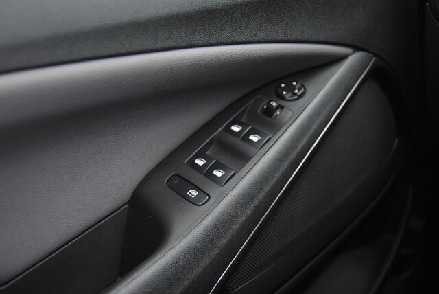 Opel Crossland X 1.2 Turbo Innovation Mooie auto, Dealer onderhouden, 1e eigenaar