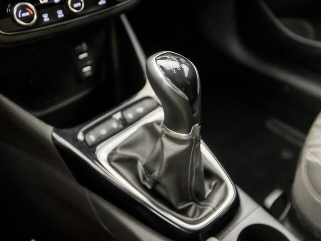 Opel Crossland X 1.2 Black Sport (APPLE CARPLAY, GROOT NAVI, 360 CAMERA, TREKHAAK, CLIMATE, SPORTSTOELEN, LM VELGEN, GETINT GLAS, CRUISE, DAB+, LED KOPLAMPEN, NIEUWSTAAT)