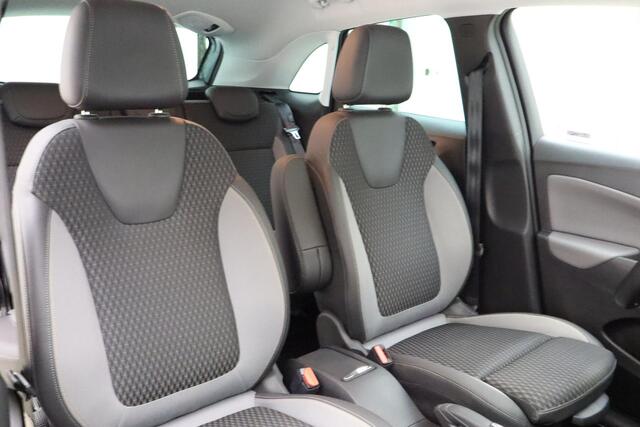 Opel Crossland X 1.2 Turbo Innovation 110 PK Automaat | Navigatie | Climate control | Lichtmetalen velgen | Extra getint glas | Comfort stoelen | Dakrails