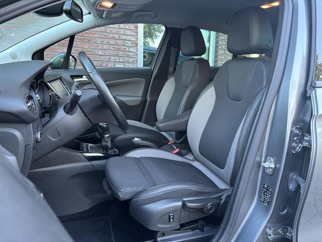 Opel Crossland X Innovation 1.2 Turbo 110pk | TREKHAAK | AGR-STOELEN | KEYLESS | NAVI PRO | WINTER PACK | ISOFIX | VOORRUITVERW. |