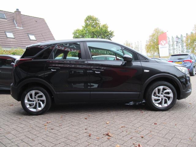 Opel Crossland X 1.2 Turbo Innovation| 110-PK | Airco | Apple Carplay | Trekhaak | Incl. BOVAG Garantie | Parkeersensoren | Stoelverwarming | Stuurverwarming |