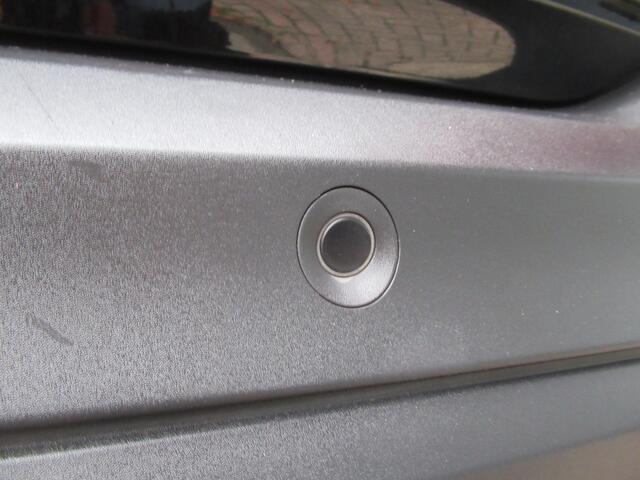 Opel Crossland X 1.2 Turbo Innovation| 110-PK | Airco | Apple Carplay | Trekhaak | Incl. BOVAG Garantie | Parkeersensoren | Stoelverwarming | Stuurverwarming |