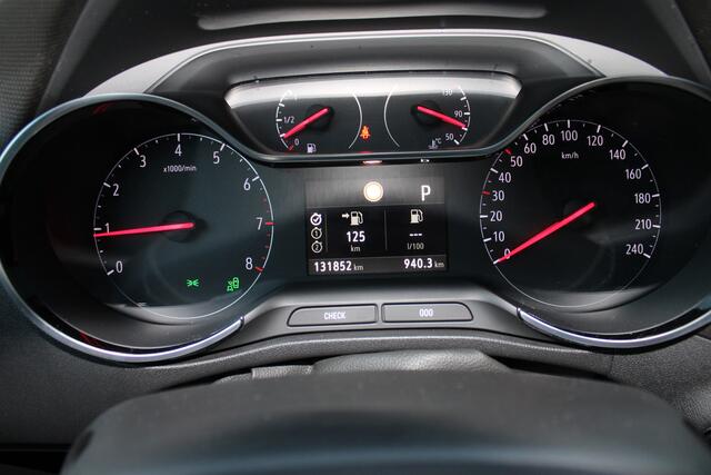 Opel Crossland X 1.2 Turbo Innovation | Cruise control | Navigatie | Trekhaak | Dealer onderhouden