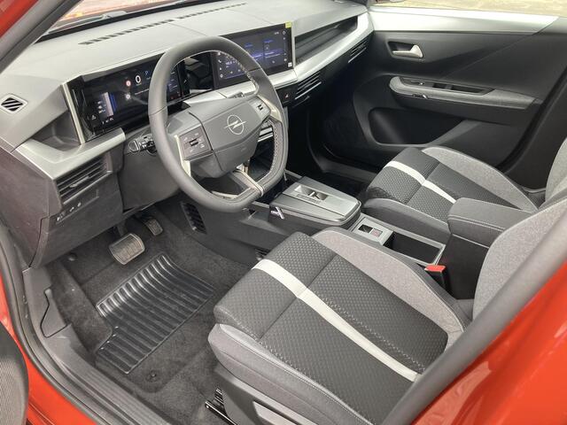 Opel FRONTERA Electric GS 44 kWh | NU IN DE SHOWROOM! | Navigatie | Achteruitrijcamera | Cruise Control | Parkeersensoren | Stoel/ stuurwiel/ voorruit verwarming | Zwart dak