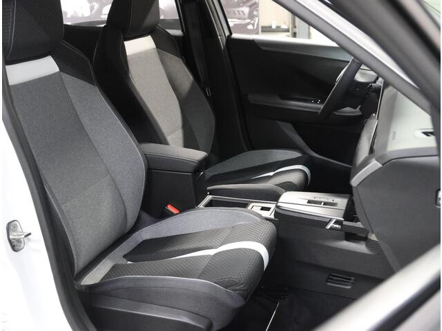 Opel FRONTERA 1.2 Turbo Hybrid GS | AUTOMAAT | Navigatie | Apple Carplay/ Android Auto | Climate Control | Camera | Parkeersensoren | Stoel, Stuur & Voorruitverwarming | LED |