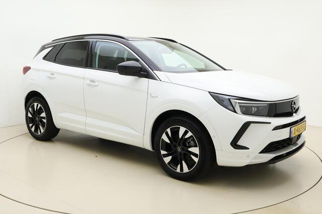 Opel Grandland 1.2 Turbo Level 4 | Navigatie | Stoel & Stuurverwarming | Zwart dak | Electrische achterklep | Climate control | Bi-Color Lichtmetalen velgen