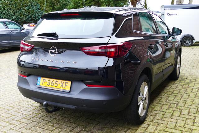 Opel Grandland 1.2 130pk Turbo Edition. Carplay/Android Navi, Clima, Cruise, 17"LMV, Haak 1400kg