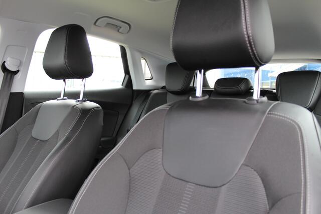 Opel Grandland 1.2 Turbo 130PK Elegance | Winterpack | Cruise control | Bluetooth | Parkeersensoren