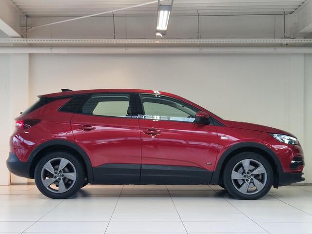 Opel Grandland 1.6 Turbo Hybrid Business Elegance | Navigatie | Parkeersensoren voor en achter | Apple Carplay/Android Auto