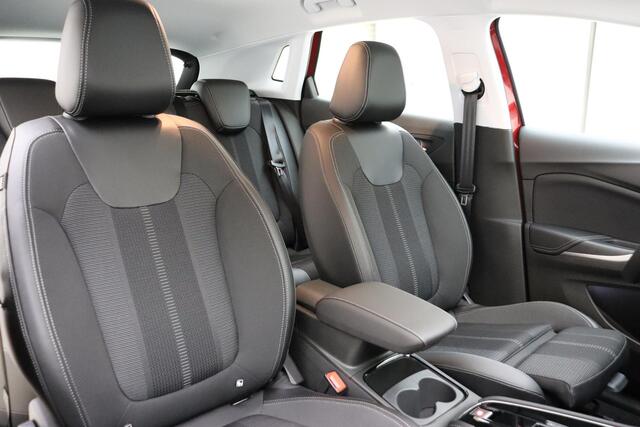 Opel Grandland 1.6 Turbo Plug-In Hybrid GS NIEUW | Navigatie | Afneembare trekhaak | 360 Graden Camera | Climate control | 19" Lichtmetalen velgen | Keyless